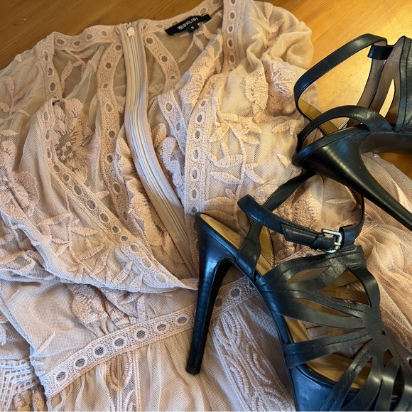 WISHLIST Lace Pink Plunge Neck Maxi Dress Lined Side Slits Size Small - Picture 9 of 13